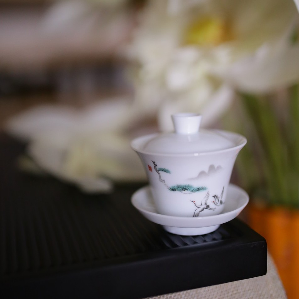 Chén khải loại nhỏ dùng uống trà có hương thơm, trà hoa. Chén khải nhỏ có nhiều hoạ tiết.