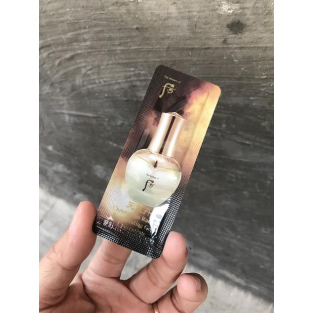 1 gói TINH CHẤT VÀNG SÂM NÚI HOÀNG KIM WHOO date 2024