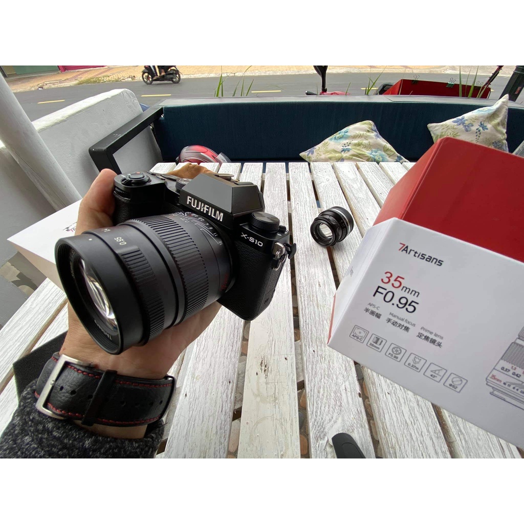 [SẴN] Ống kính 7Artisans 35mm F0.95 đa dụng và chân dung xóa phông cho Fujifilm, Sony, Canon EOS M, R, Nikon Z và M4/3