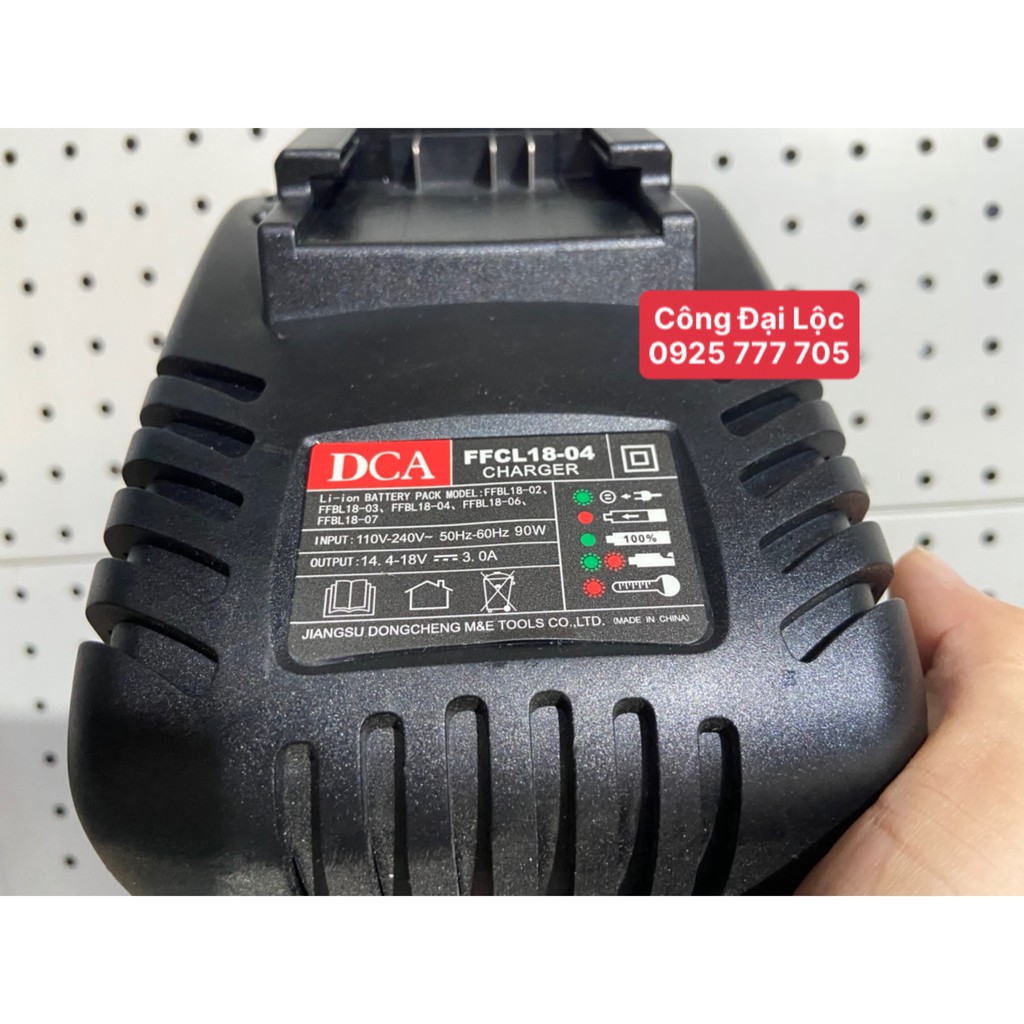 Sạc pin lithium 18V - 3ah DCA