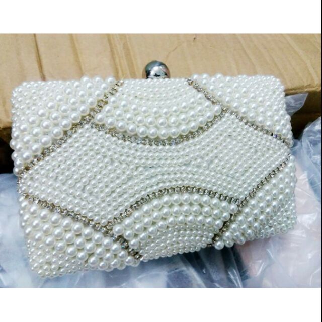 Clutch ngọc trai đi tiệc sang trọng