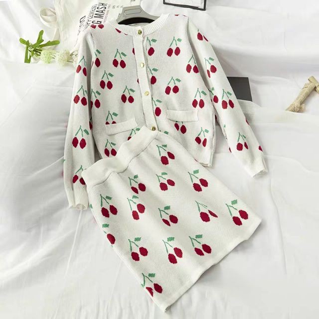 Set áo váy len tăm hình cherry siêu xinh dành cho mùa thu đông 2020, hàng quảng châu loại đẹp