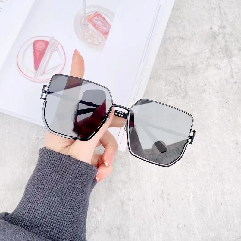 Kính Mát Gọng Vuông Kim Loại Chống Ánh Sáng Xanh Thời Trang Hàn Quốc