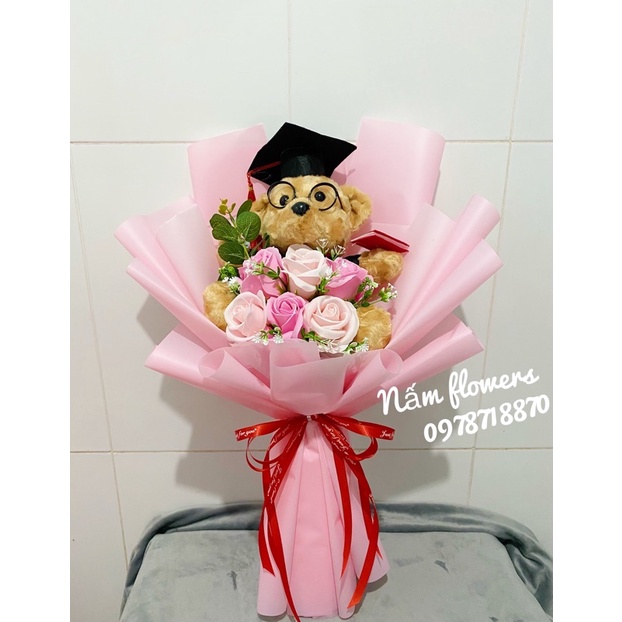 Bó hoa gấu tốt nghiệp dành tặng người thân trong ngày trọng đại ( Hình shop tự chụp )