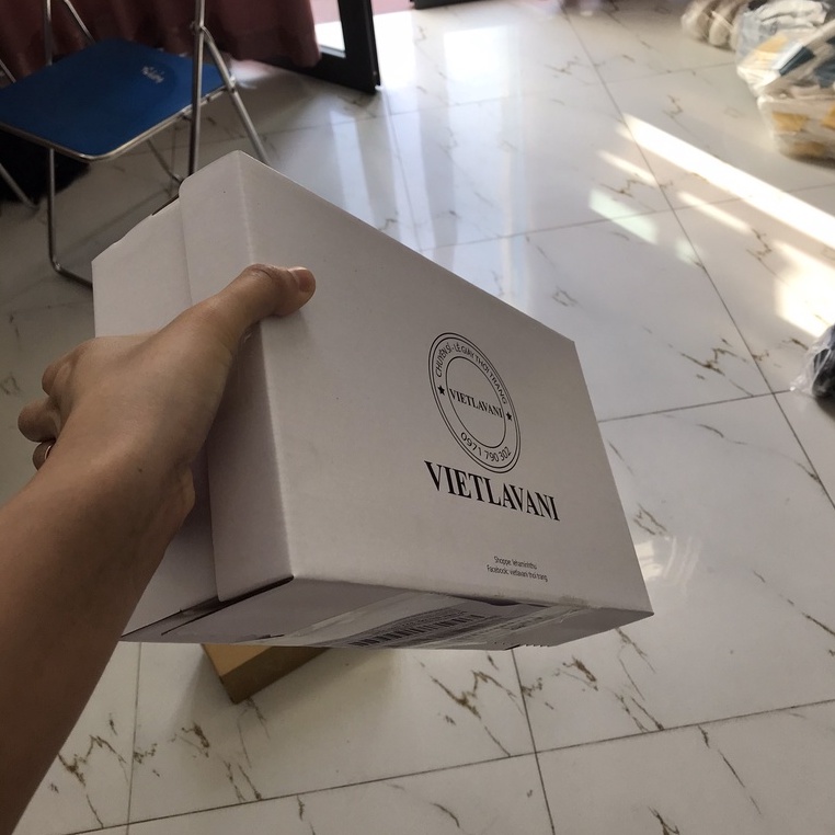 Hộp đựng giày