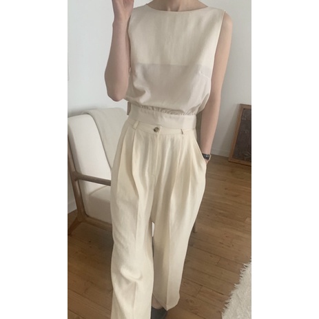 Áo hở lưng quyến rũ sang chảnh