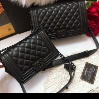 Boy trơn size 25 và 20_logo sât .có code.thẻ hãng ,túi vải bọc hãg