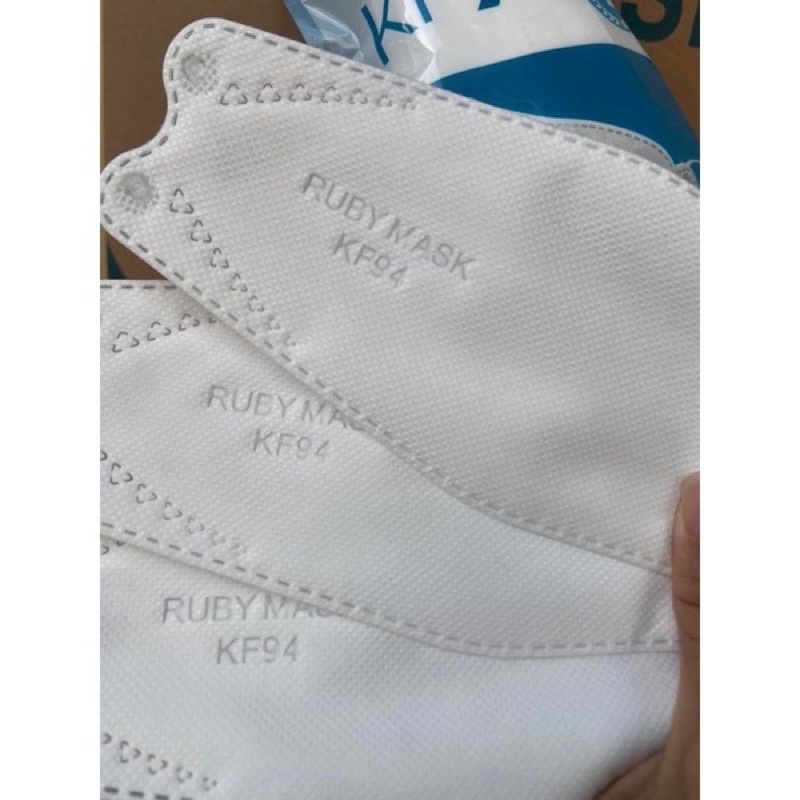 Thùng 300 chiếc khẩu trang kf94 ruby