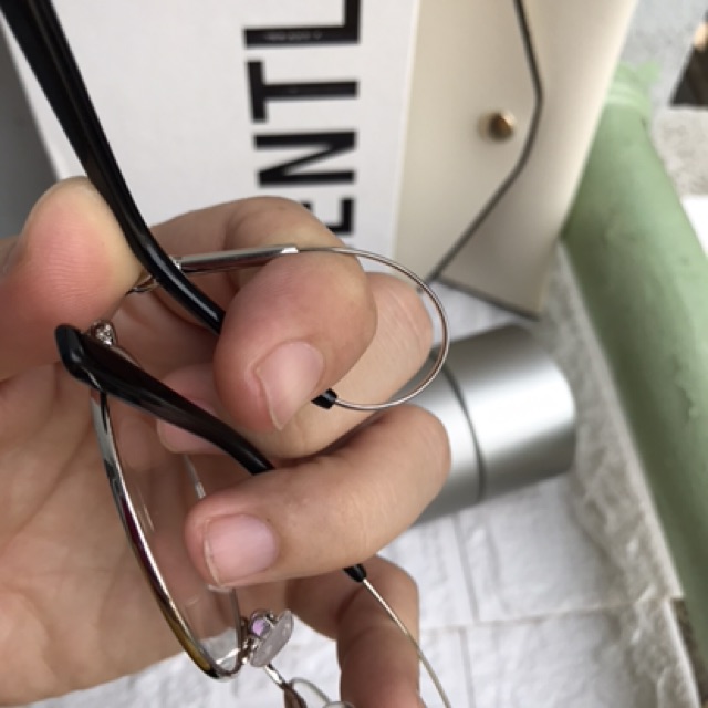 Gọng Cận Kim Loại Tròn Titanium Chống Gãy 360 Độ - Gọng Kính Titan Cao Cấp