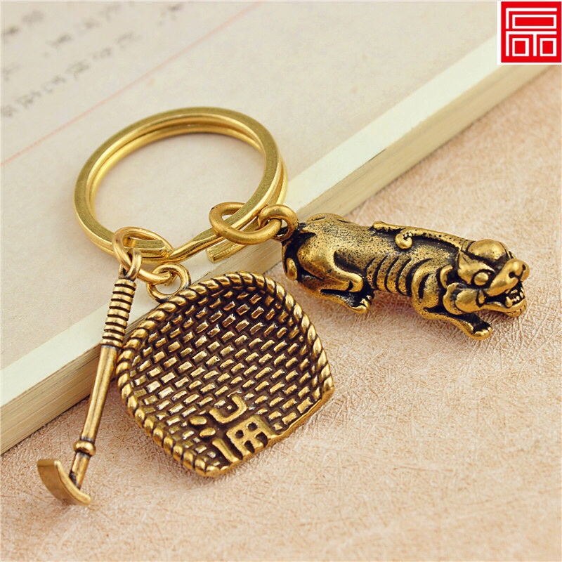 Làm bằng tay Trung Quốc phong cách tinh khiết đồng thau Keychain Mặt dây chuyền Phụ kiện sáng tạo cá tính Retro Xe chìa 