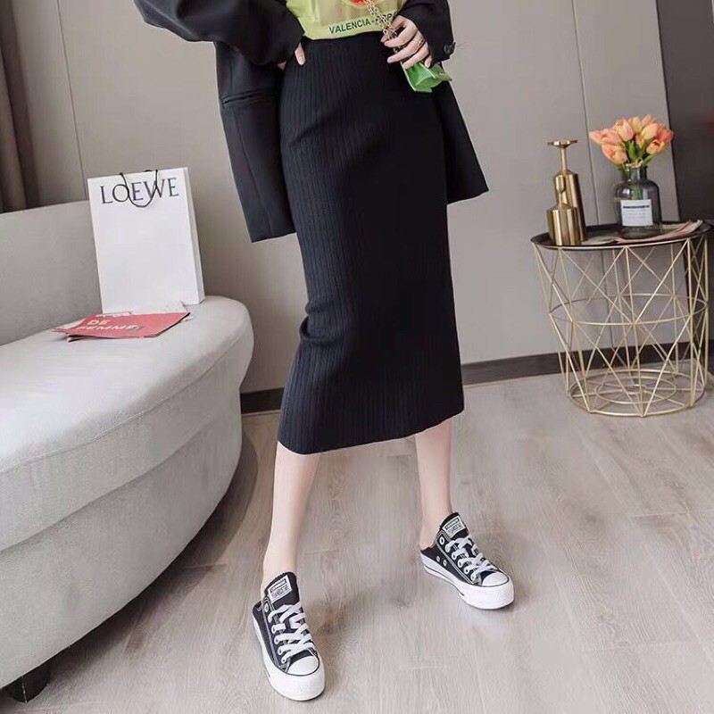 Chân váy len dáng dài xẻ tà