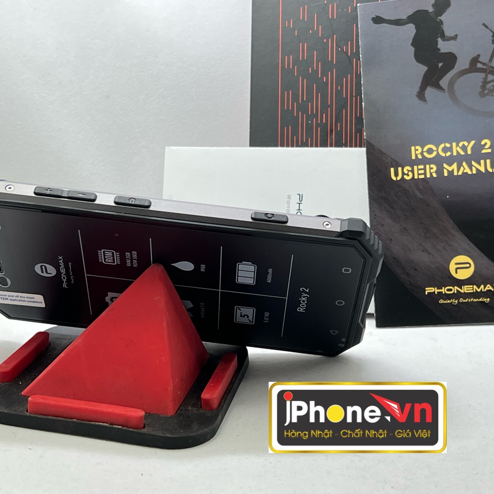 Điện thoại PhoneMax Rocky 2 chống nước ,2 Sim ,pin siêu trâu, mới nguyên hộp đủ phụ kiện
