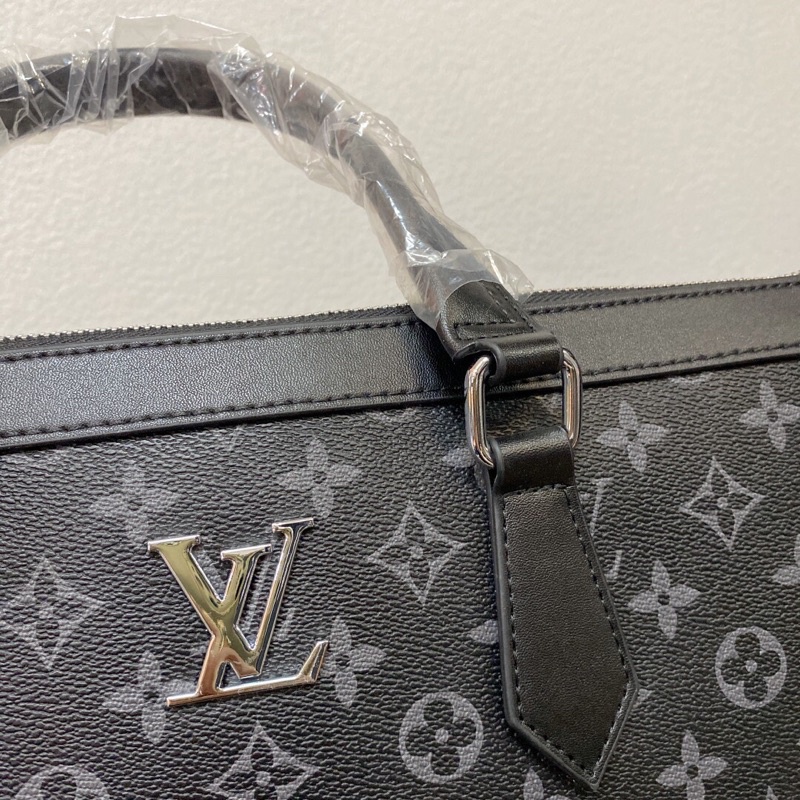 Cặp nam LV Louis*Vuitton* Mesenger cao cấp Au nhập khẩu mới nhất 2021 | BigBuy360 - bigbuy360.vn