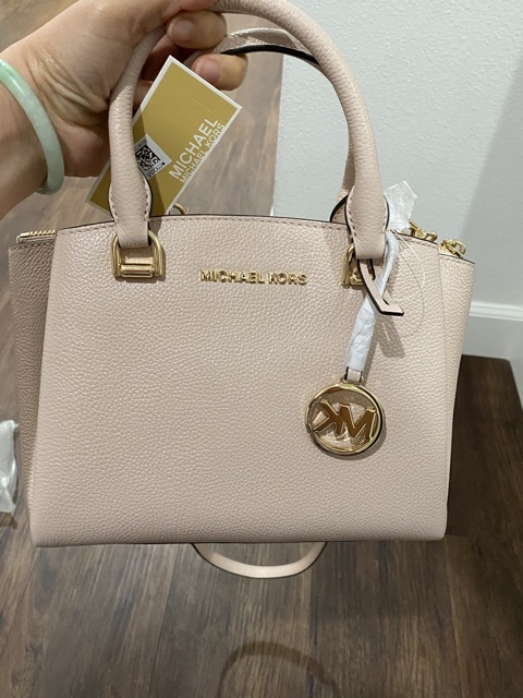 Túi xách thời trang Michael Kors