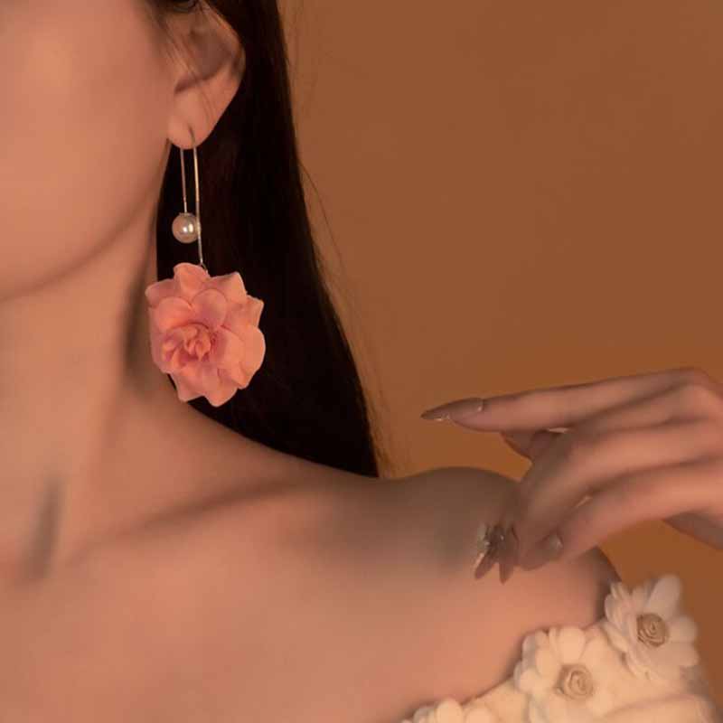 1 Đôi Khuyên Tai Dáng Dài Hình Bông Hoa Màu Hồng / Trắng Phong Cách Cổ Điển Thời Trang Cho Nữ