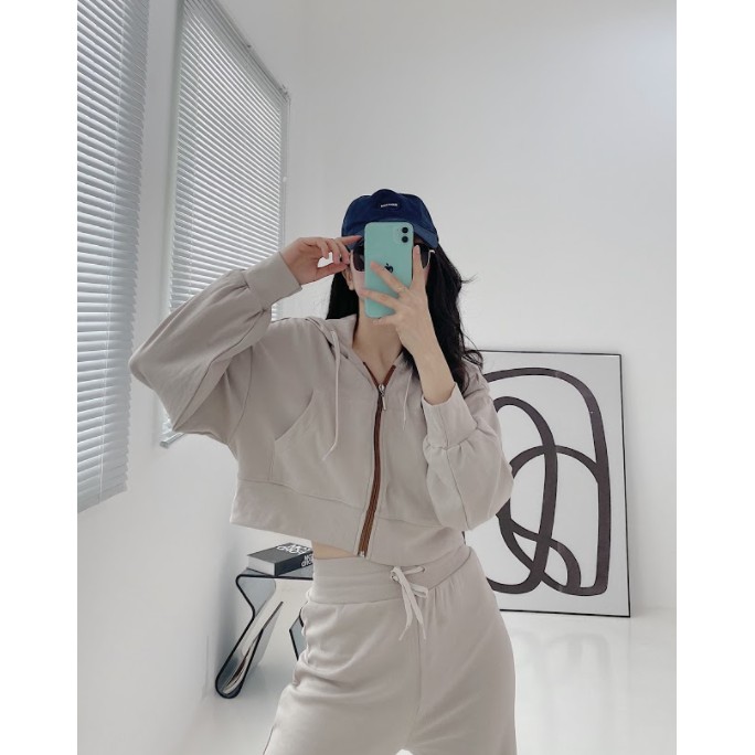 Áo khoác croptop dài tay thời trang GAGO zip-front hooded jacket màu nâu GA3386 | BigBuy360 - bigbuy360.vn