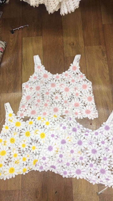 Áo sát nách ren hoa xinh - biển gọi em