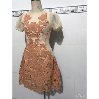 Đầm chữ A ren cao cấp Amy