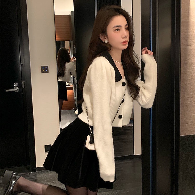 Set áo len dài tay cổ bẻ + chân váy xếp ly màu sắc tương phản thời trang nữ