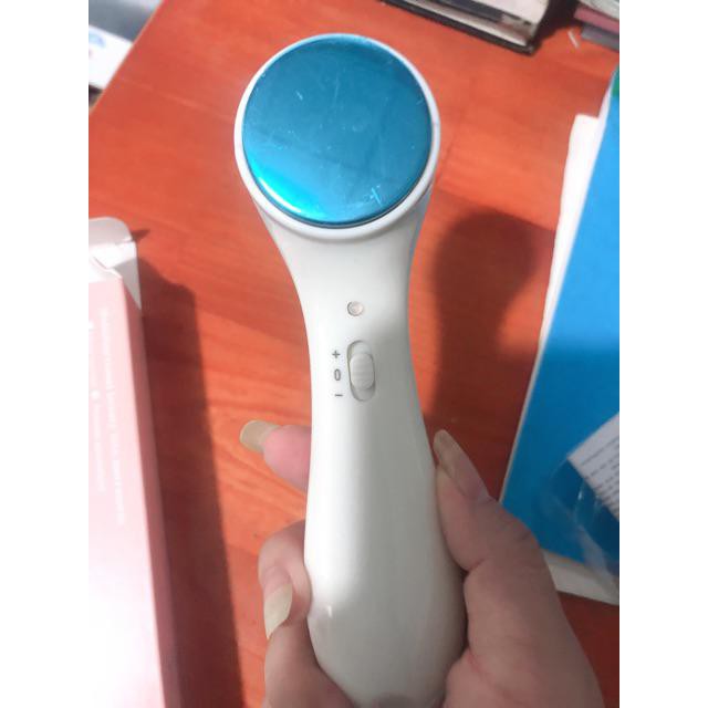 Máy massage mặt ion mini