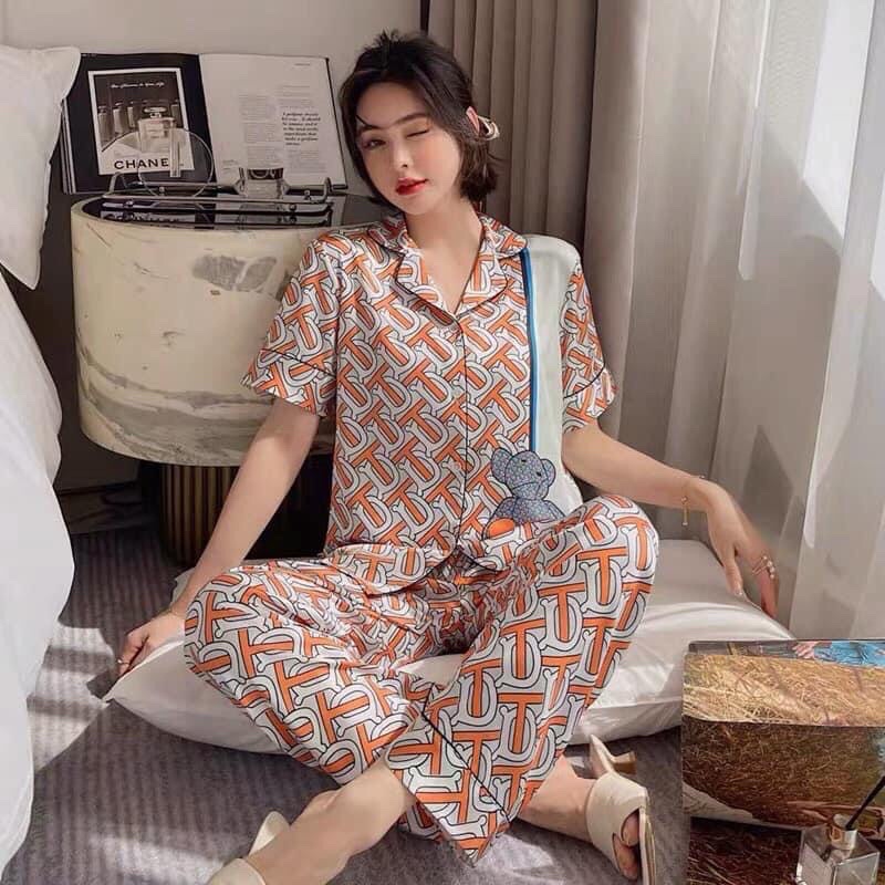 🌿Hàng QC🌿Pijama cộc dài gấu kẻ nâu LEISURE_lụa satin bộ mặc nhà mền mịn mát,Form thoải mái 137.