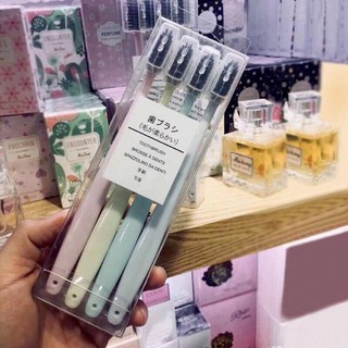 SET 4 BÀN CHẢI ĐÁNH RĂNG THƯƠNG HIỆU MUJI (Gía sỉ)