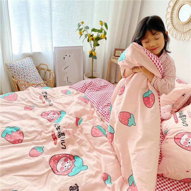 Bộ Chăn Ga Gối Dâu Tây Béo Cotton Poly