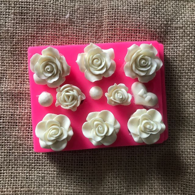Khuôn silicon 4D 8 bông hoa hồng nhỏ Mã SG3109