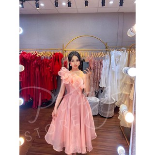 đầm xoè lệch vai dúm bèo