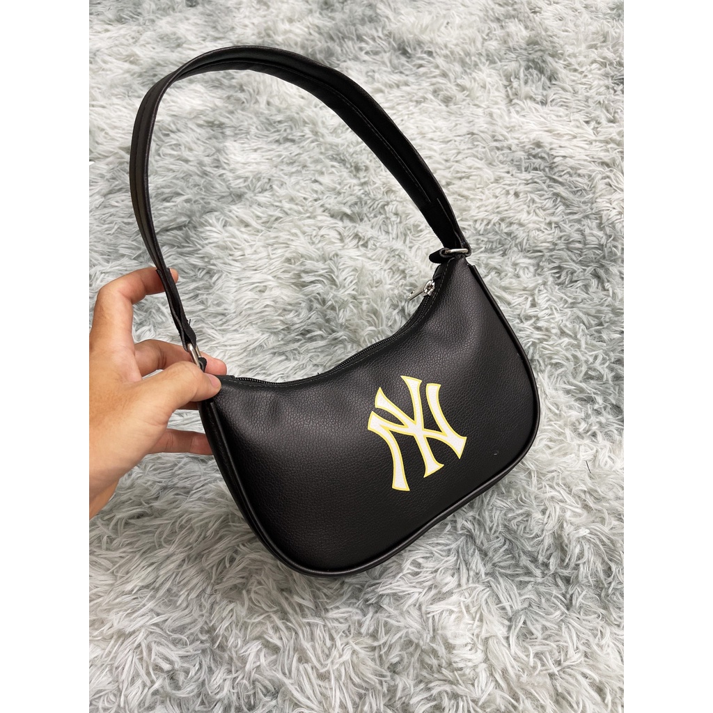 Túi Xách NY Big Logo Solid Hobo  Hàng Xuất Xịn