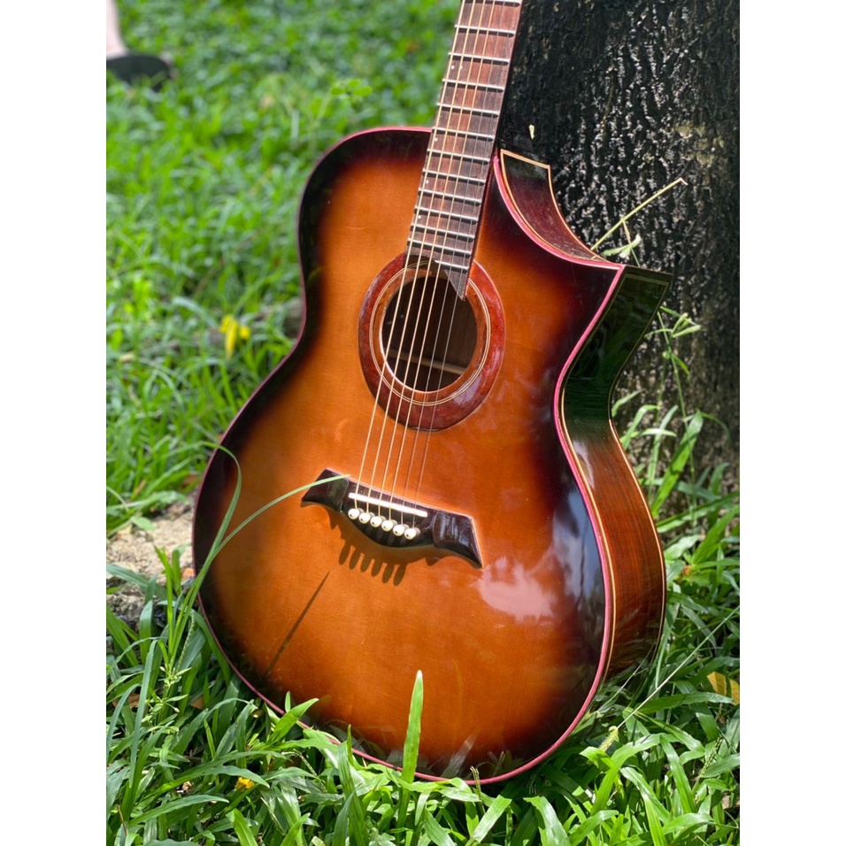 Đàn Guitar Custom Mã ST-CS5 Chính Hãng Guitar Sài Thành Chất Liệu Gỗ Cẩm Ấn Dáng Sừng