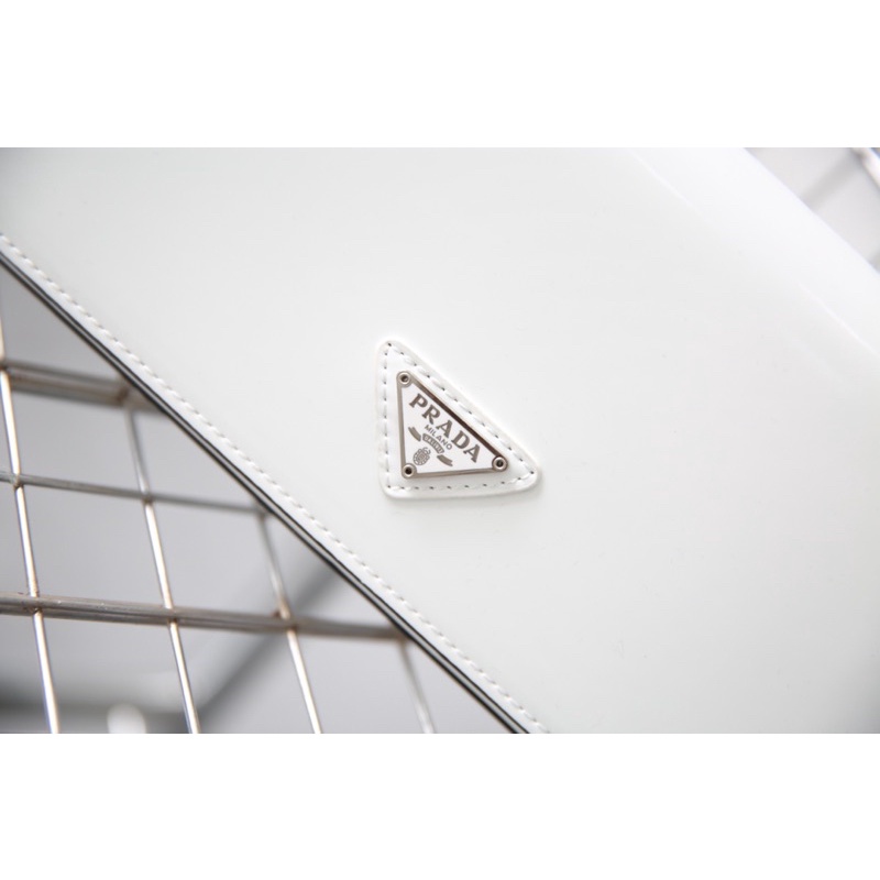 Túi Prada kẹp nách 2022 hàng fullbox, ruy băng, nguyên seal 2 mầu : Trắng & Đen nhỏ sang nha