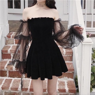 Đầm bẹt vai nhung tay lưới