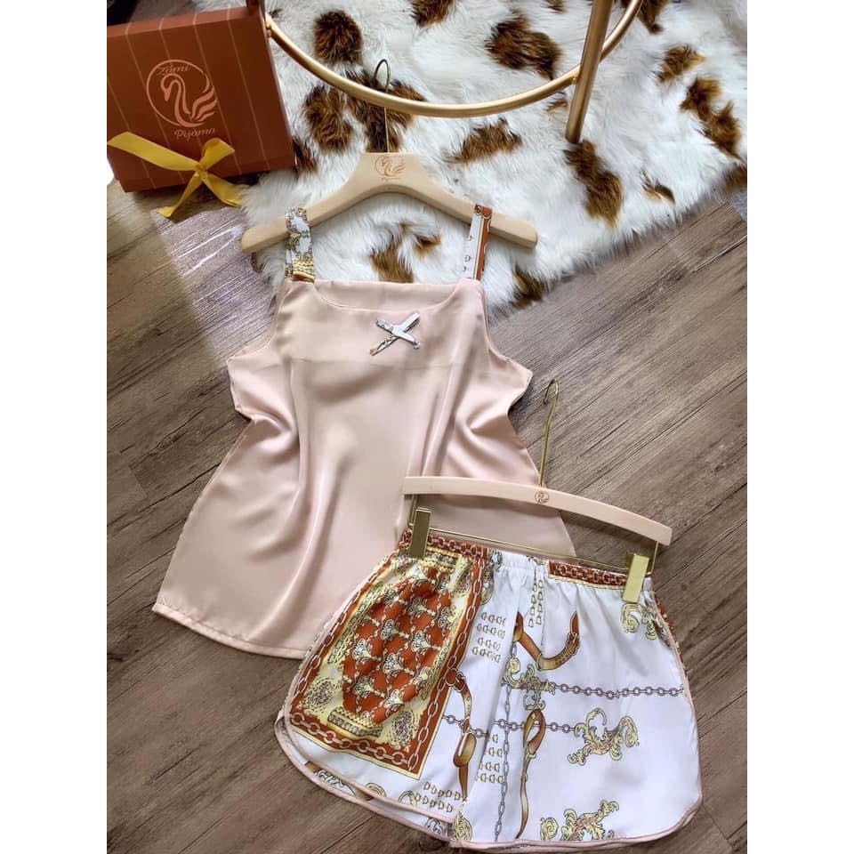 Pizama hai dây áo trơn phối quần họa tiết | BigBuy360 - bigbuy360.vn