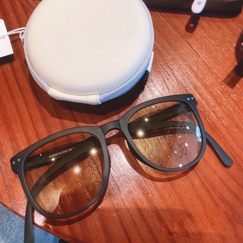 Kính gấp gọn tiện lợi