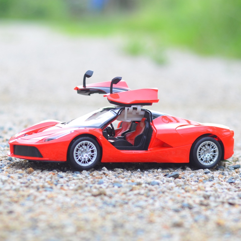 Đồ chơi ô tô mô hình điều khiển từ xa Ferrari 1:14 dài 30cm, có tặng kèm pin sạc