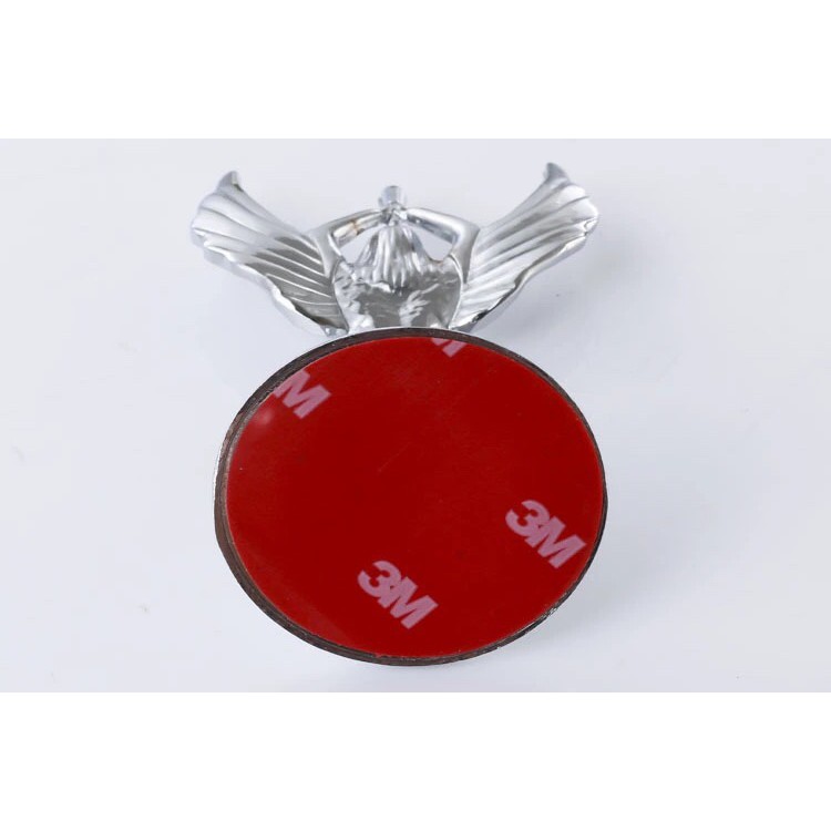 Logo 3D cô gái đứng dán capo xe ô tô