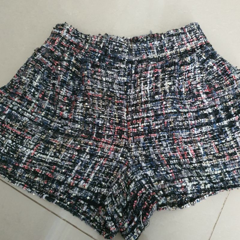 Quần ngắn dạ tweed, hàng si