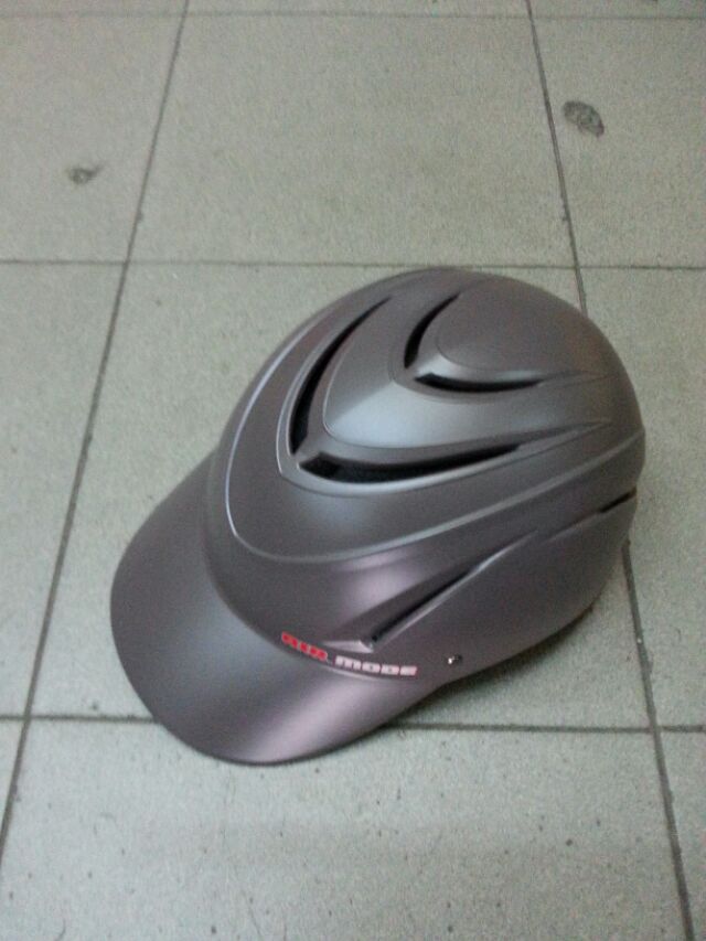 Non Ket  the thao c.c  gia 100k