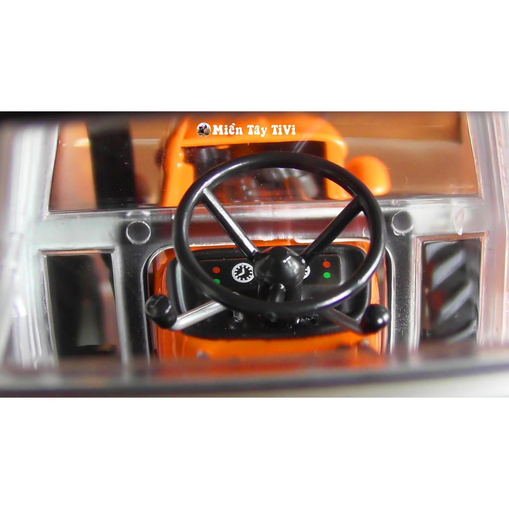 Mô hình xe máy cày Fiat 1300DT tỉ lệ 1:32 của Miền Tây TiVi