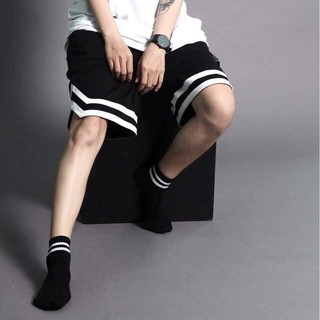Quần short nữ thun họa tiết chữ V kèm dây rút dài màu đen guzfashion