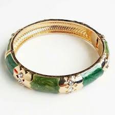 Vòng Tay Nữ Mã Não Xanh Đính Pha Lê