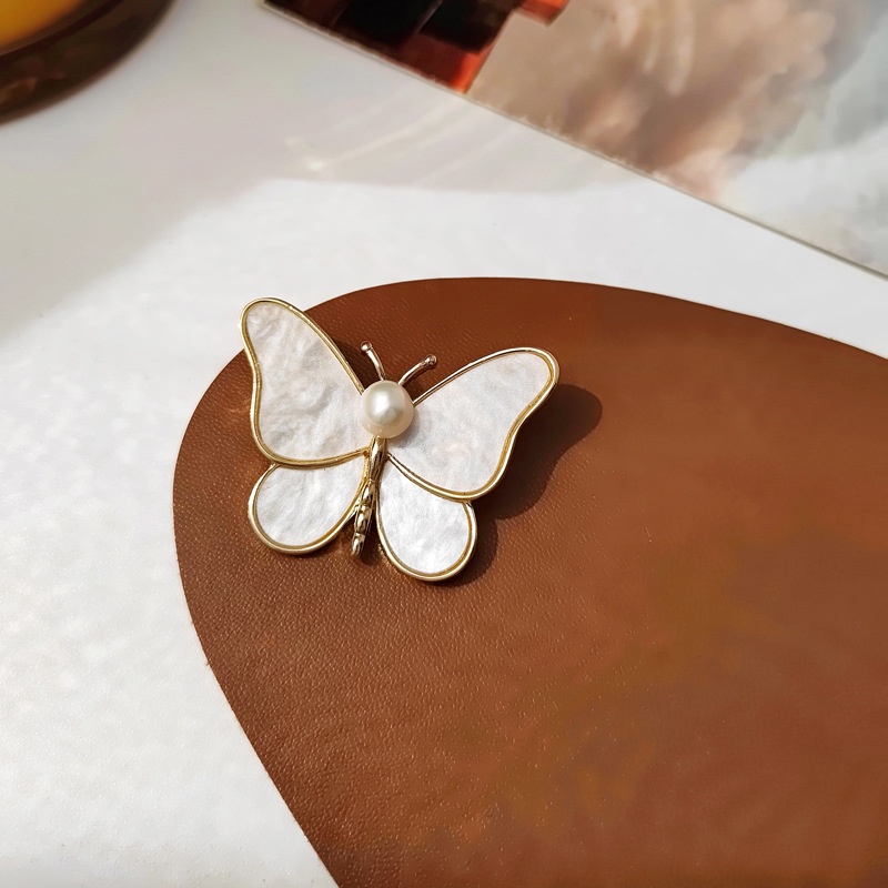 Ghim Cài Áo Hình Bướm Đính Ngọc Trai Nhân Tạo Thời Trang