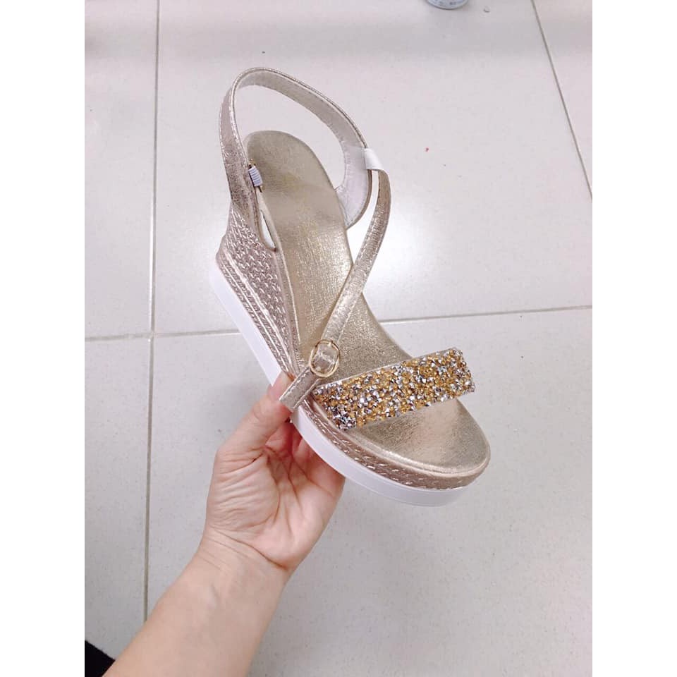 Giày Sandal Đế Xuồng Nữ đính đá { Hàng mới 100%}