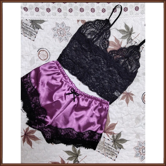 Bộ Đồ Ngủ 2 Món Áo Hai Dây Cổ Chữ V Phối Ren Và Quần Lót Ren Quyến Rũ Dành Cho Nữ