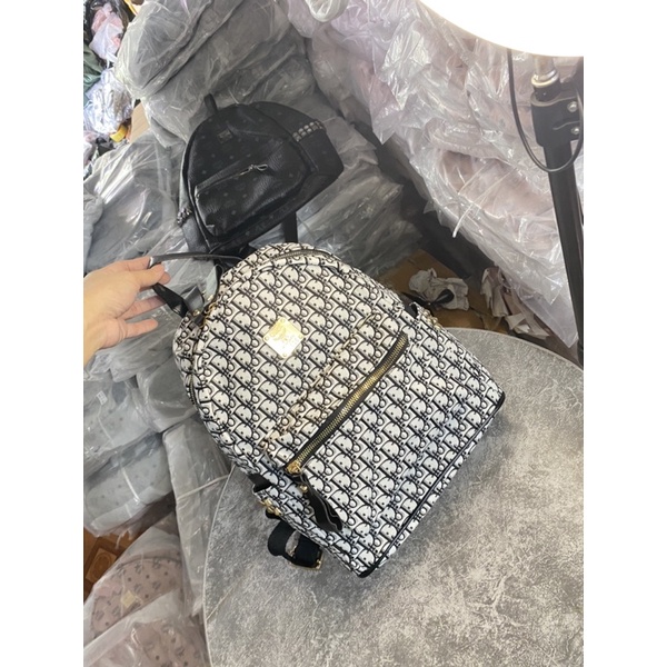 balo thời trang da diorr size 26x32 đựng vừa vở( hàng đẹp)