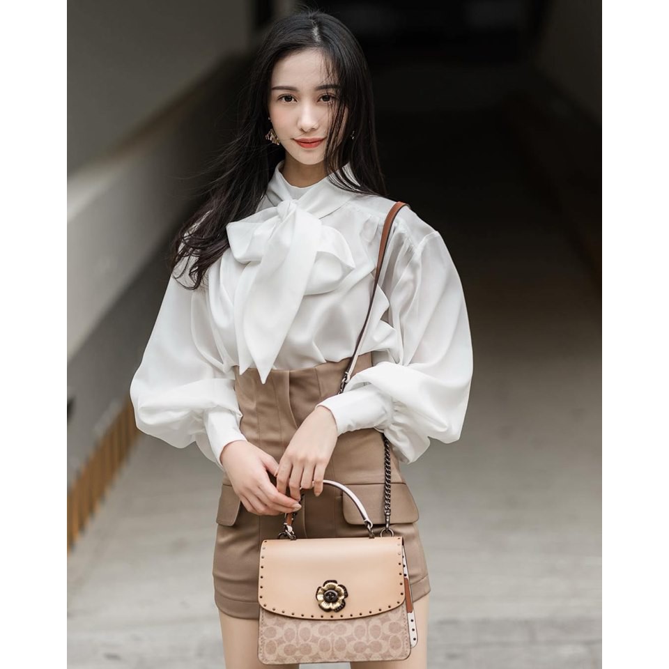 Set Áo Cổ Điển + Quần Váy Cạp Cao Túi Nắp (Áo Trắng + QV Nâu) | BigBuy360 - bigbuy360.vn