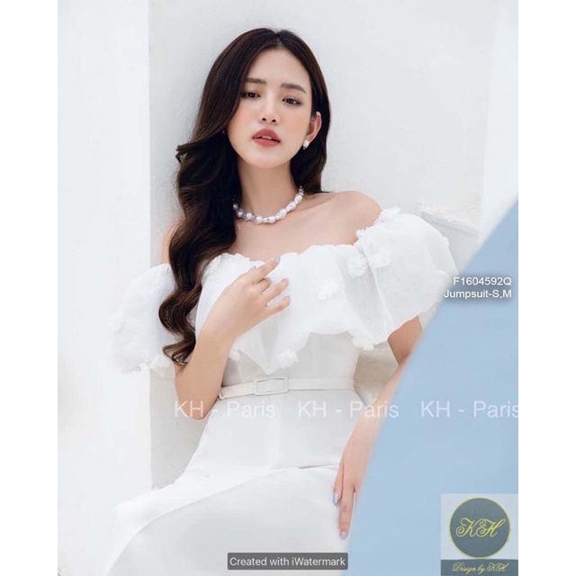 Jumpsuits trắng bi nổi