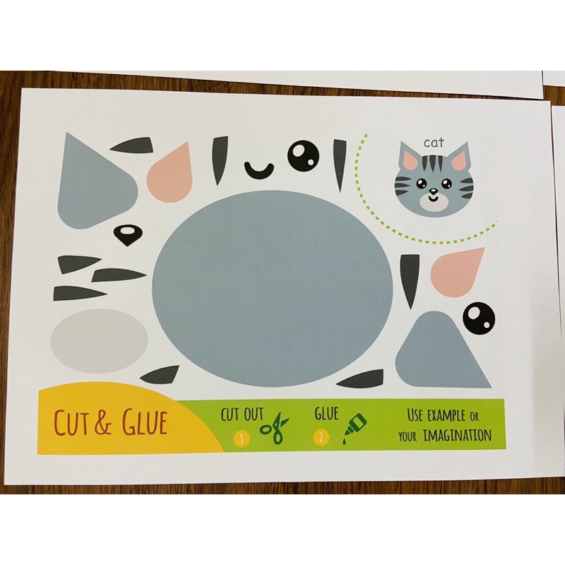 Bộ học liệu cắt dán cho bé từ 2 tuổi - CUT AND GLUE