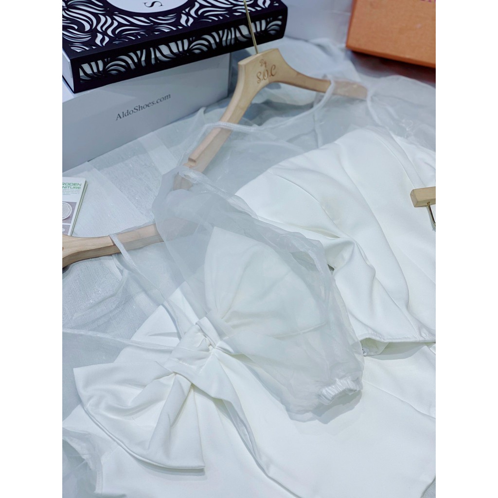 Áo đính nơ sau,phối tay voan trắng